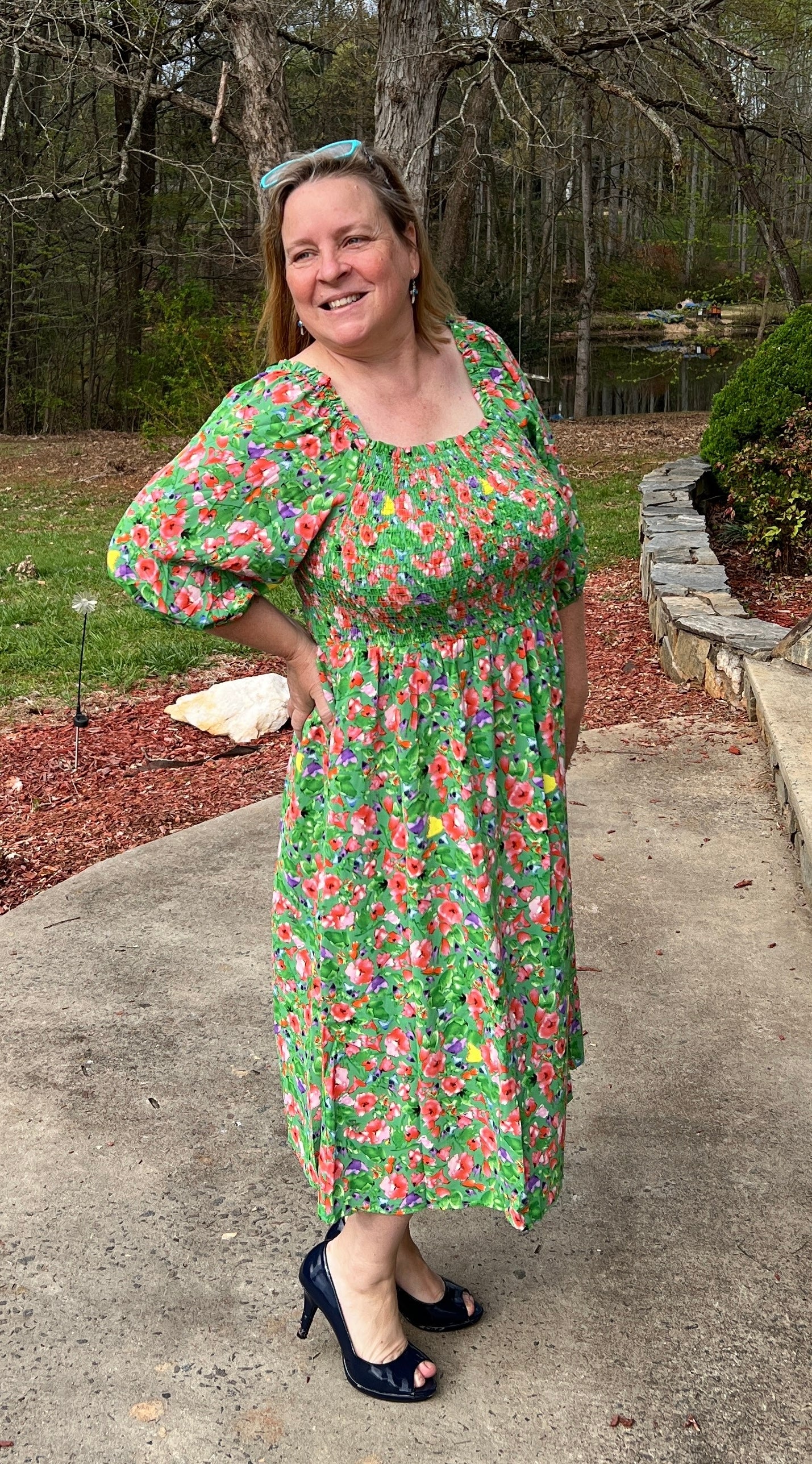 Kelly green 2024 floral dress